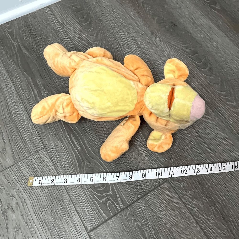 NWT Disney Store Winnie the Pooh Tigger Stuffed‎ Plush Animal 13" Tall